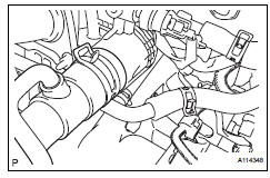 Toyota RAV4. Connect no. 1 Radiator hose