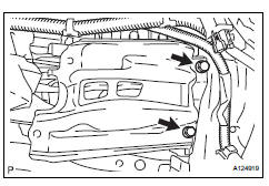 Toyota RAV4. Install battery bracket reinforcement