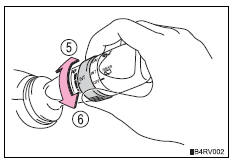 Toyota RAV4. Operating the wiper lever