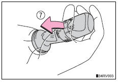 Toyota RAV4. Operating the wiper lever