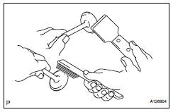 Toyota RAV4. Inspect intake valve