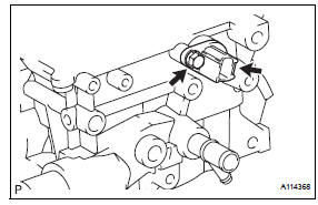 Toyota RAV4. Remove camshaft position sensor