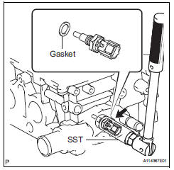 Toyota RAV4. Install engine coolant temperature sensor