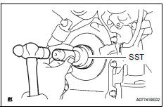 Toyota RAV4. Replace timing chain cover oil seal