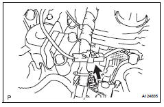 Toyota RAV4. Disconnect engine wire