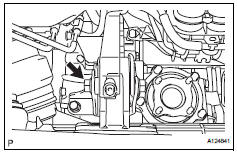 Toyota RAV4. Remove engine mounting insulator rr