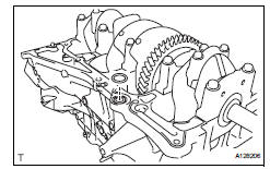Toyota RAV4. Remove stiffening crankcase assembly