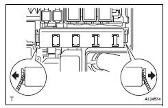 Toyota RAV4. Inspect integration relay