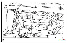 Toyota RAV4. Remove canister