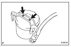 Toyota RAV4. Remove bracket