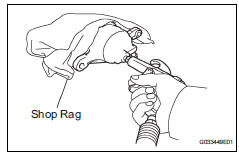 Toyota RAV4. Remove front disc brake piston