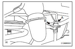 Toyota RAV4. Remove rear brake tube flexible hose