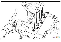 Toyota RAV4. Disconnect brake lines