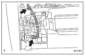 Toyota RAV4. Remove roof headlining assembly