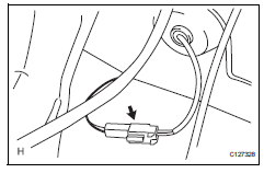 Toyota RAV4. Install deck trim side panel assembly lh