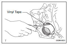 Toyota RAV4. Replace transaxle housing oil seal rh