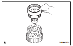 Toyota RAV4. Remove front planetary gear assembly