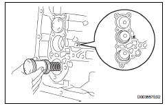 Toyota RAV4. Remove c-1 accumulator piston