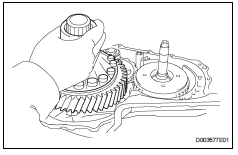 Toyota RAV4. Remove differential gear assembly