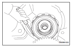 Toyota RAV4. Remove underdrive 1-way clutch assembly