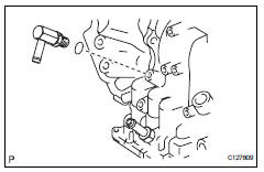 Toyota RAV4. Install oil cooler outlet tube union