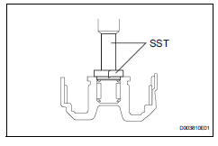 Toyota RAV4. Install underdrive brake piston