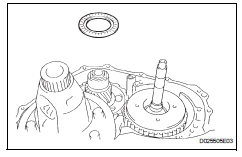 Toyota RAV4. Install thrust needle roller bearing