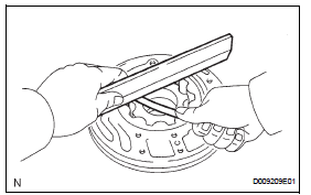 Toyota RAV4. Inspect clearance of oil pump assembly