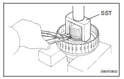 Toyota RAV4. Install underdrive clutch piston set