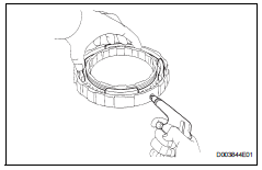 Toyota RAV4. Remove 2nd brake piston