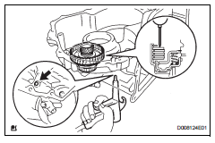 Toyota RAV4. Inspect underdrive clutch pack clearance