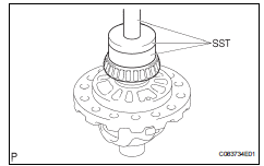 Toyota RAV4. Install front differential case rear tapered roller bearing