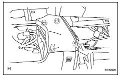 Toyota RAV4. Remove instrument panel safety pad cover