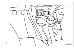 Toyota RAV4. Install no. 1 Console upper panel garnish