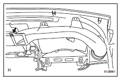 Toyota RAV4. Remove no. 1 Heater to register duct