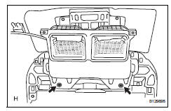 Toyota RAV4. Install no. 3 Heater to register duct