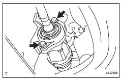 Toyota RAV4. Remove front drive shaft assembly rh