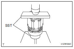 Toyota RAV4. Install front drive shaft bearing