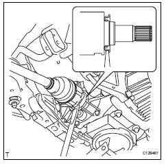 Toyota RAV4. Disconnect differential carrier assembly