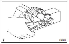 Toyota RAV4. Remove front drive inboard joint assembly lh