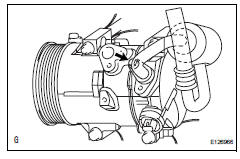 Toyota RAV4. Install no. 1 Cooler refrigerant suction hose