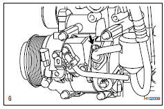 Toyota RAV4. Disconnect no. 1 Cooler refrigerant suction hose