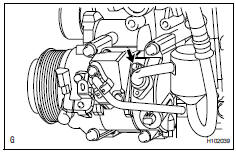 Toyota RAV4. Connect no. 1 Cooler refrigerant suction hose