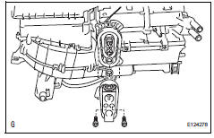 Toyota RAV4. Remove cooler expansion valve