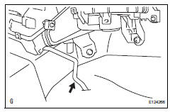 Toyota RAV4. Remove drain cooler hose