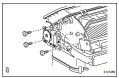 Toyota RAV4. Remove air inlet control servo motor (for manual air conditioning system)