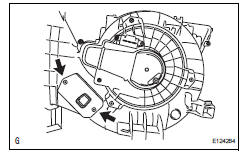 Toyota RAV4. Remove blower resistor (for manual air conditioning system)