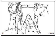 Toyota RAV4. Remove air duct rear