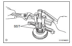 Toyota RAV4. Remove differential case bearing