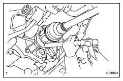 Toyota RAV4. Install rear differential carrier subassembly